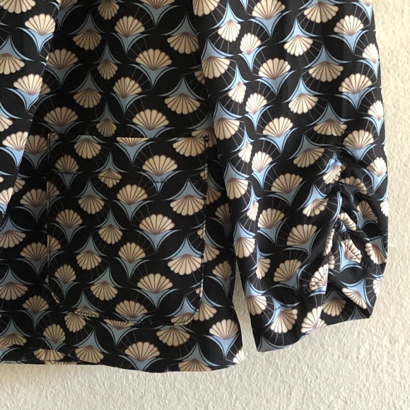 Cropped Patterned Blazer - Picture 4 of 8